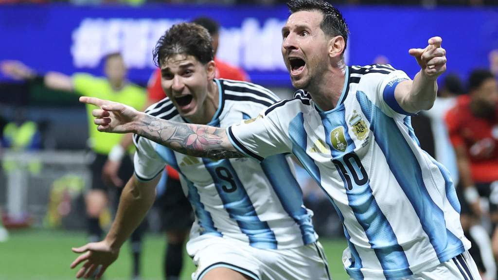 Argentina Edge Egypt 3-2 in Dramatic World Cup Round of 16 Clash