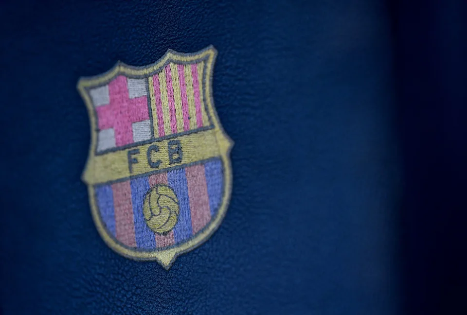 Karim Adeyemi transfer delay to Barcelona from Borussia Dortmund