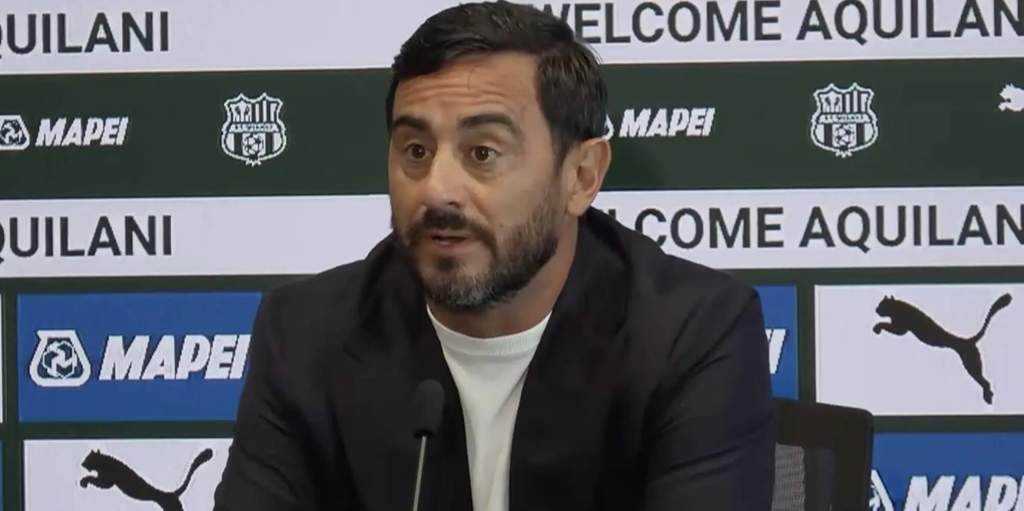 Alberto Aquilani speaking at his official presentation press conference as Sassuolo head coach.