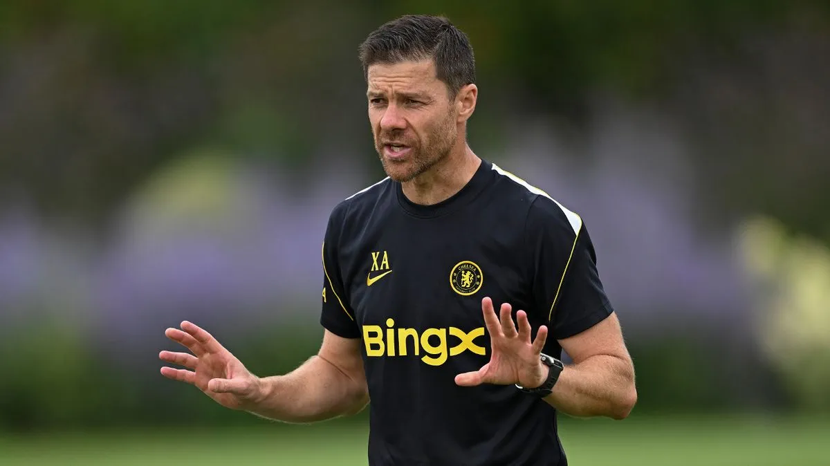 Chelsea Urged to Sign Free Agent Legend After Brutal Transfer Warning