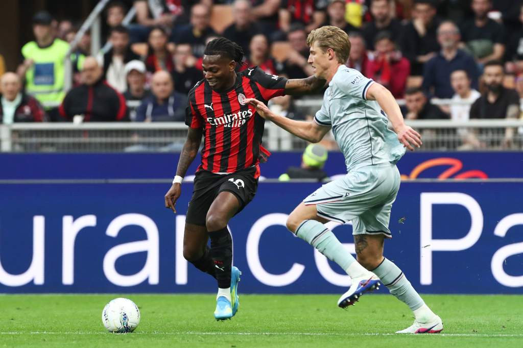 Fenerbahce Launch Shock Bid to Sign Unhappy Milan Star Rafael Leao