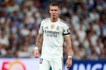 Franco Mastantuono in action for Real Madrid during a La Liga match at Santiago Bernabéu