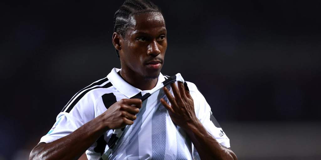 Jonathan David Linked with Paris FC Transfer as Juventus Seeks Sale
