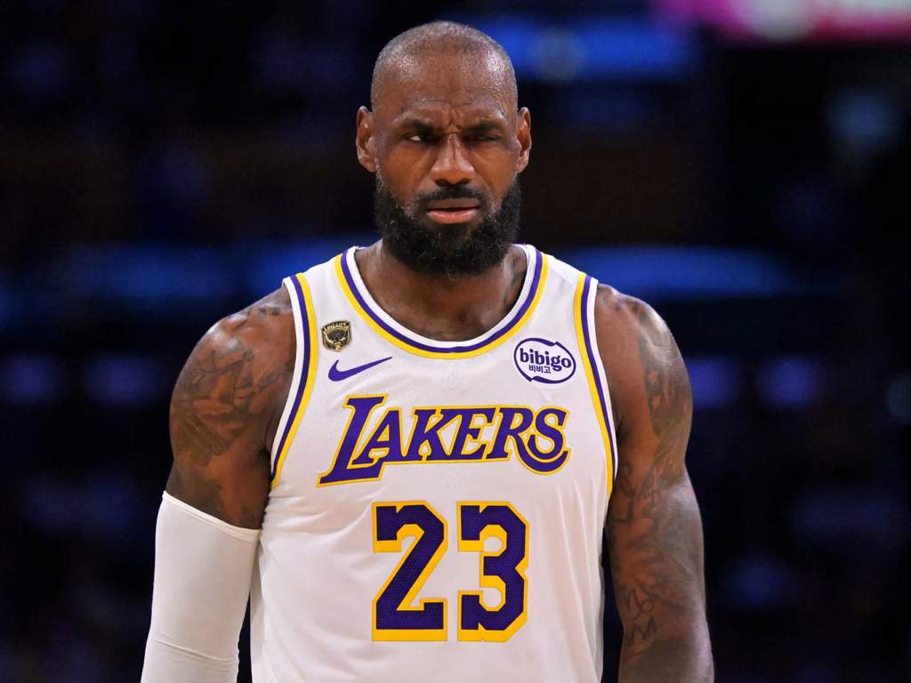 LeBron James Shock NBA Transfer Delay Rocks League Chiefs