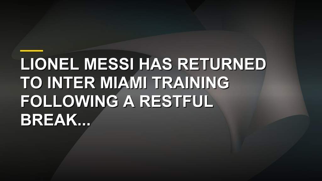 Lionel Messi holding his mate during Inter Miami training session