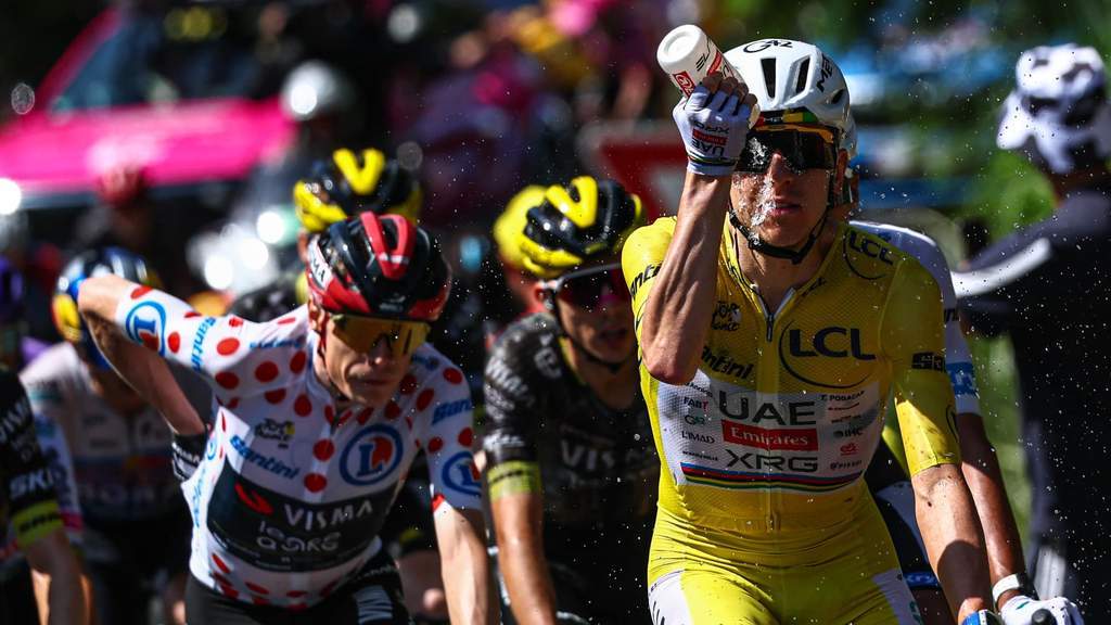 Tour de France 2026: Fierce Battle Awaits on Stage 10 to Le Lioran