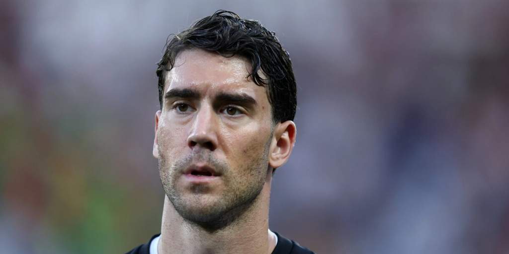 Vlahovic to Barcelona? Striker Linked with Shock Spain Move